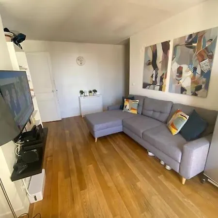 1 Bed Flat Trocadero 16 *